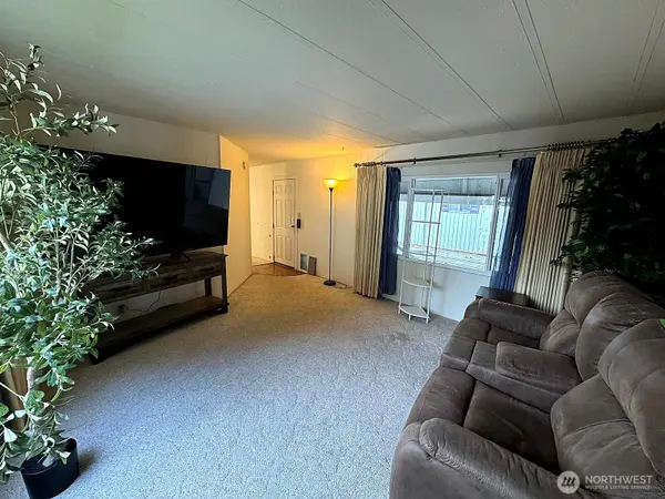 2210 Old Highway 99 South RD #31, Mount Vernon, WA 98273