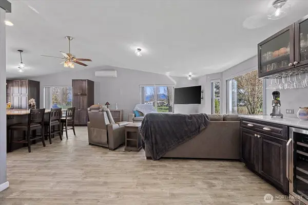 17771 Dunbar RD, Mount Vernon, WA 98273