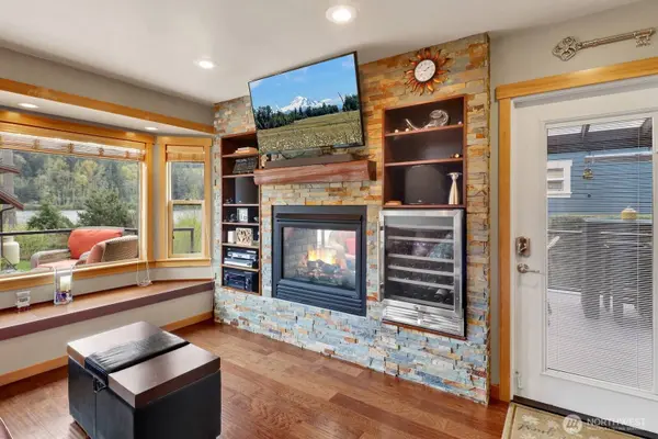 990 S Lake Whatcom #57, Sedro Woolley, WA 98284