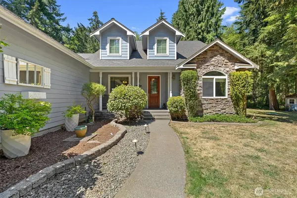 500 Wandering LN, Coupeville, WA 98239