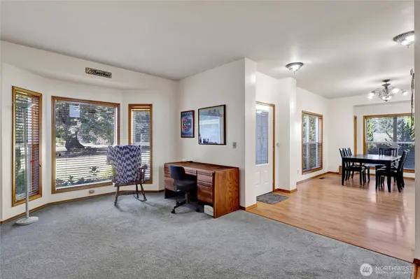 6620 Trent LN, Ferndale, WA 98248