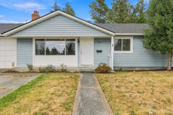 294 NE Queets ST, Oak Harbor, WA 98277