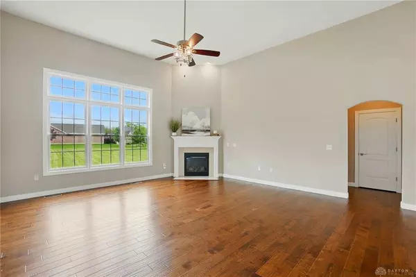 7250 Beaver Brook Drive, Springboro, OH 45066