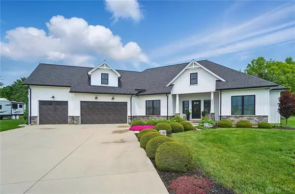 2832 Lucy Lane, Waynesville, OH 45068