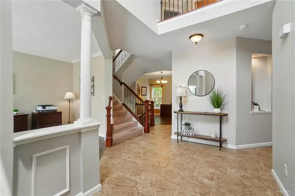 10800 Meadow Hawk Court, Dayton, OH 45458