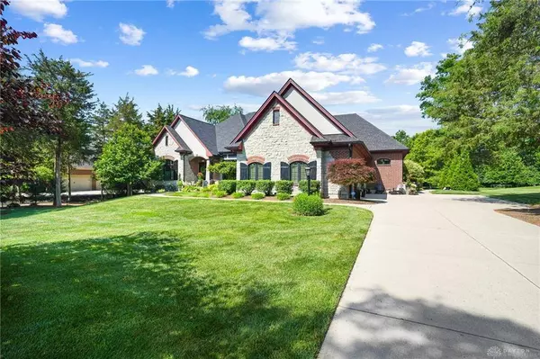 7921 Locust Grove Court, Springboro, OH 45066