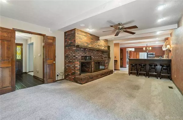 9534 Pheasant Wood Trail, Dayton, OH 45458