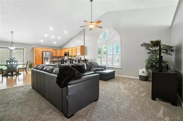 25 Kitty Hawk Drive, Springboro, OH 45066