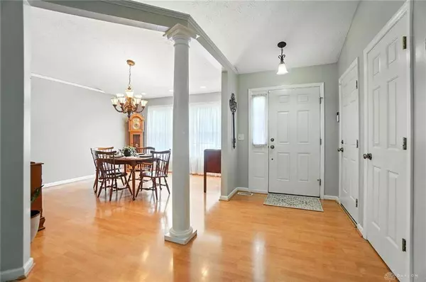 25 Kitty Hawk Drive, Springboro, OH 45066