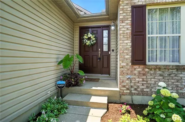 25 Kitty Hawk Drive, Springboro, OH 45066