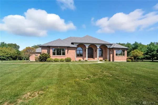 454 Skyland Drive, Bellbrook, OH 45305