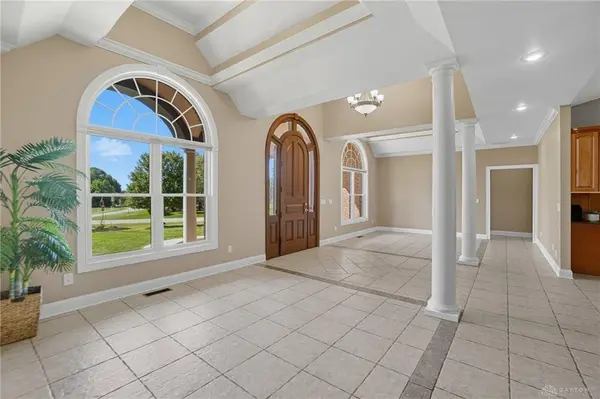 454 Skyland Drive, Bellbrook, OH 45305