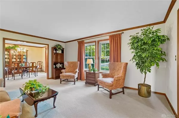 9214 N Creek Lane, Dayton, OH 45458