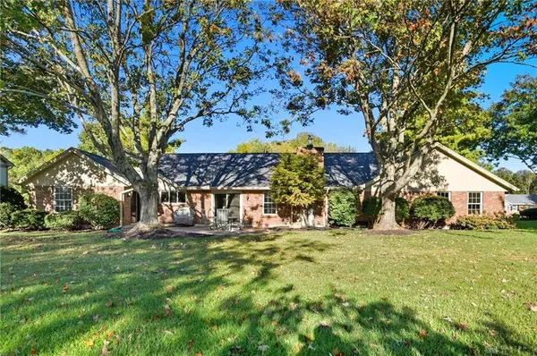 9214 N Creek Lane, Dayton, OH 45458