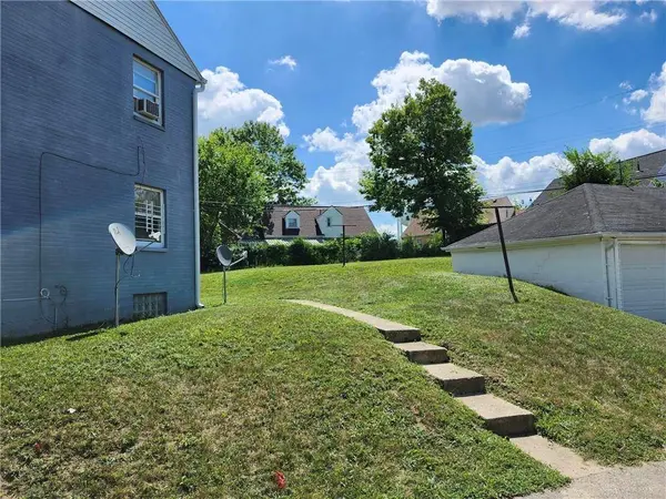 2312 Davue Circle, Dayton, OH 45406
