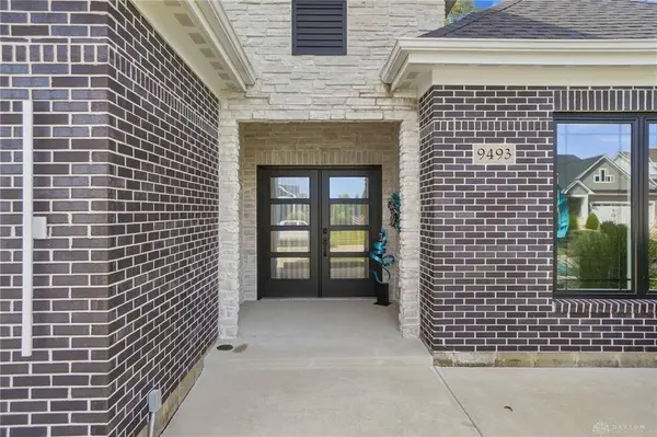 9493 Monaco Circle, Centerville, OH 45458