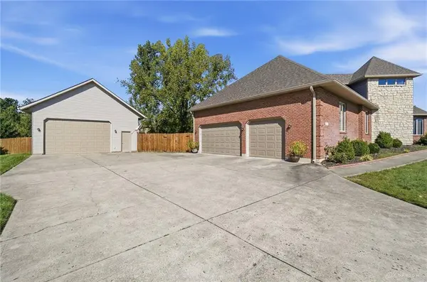 1576 Meadowlands Drive, Fairborn, OH 45324