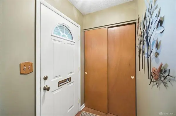 7812 Washington Park Drive, Centerville, OH 45459
