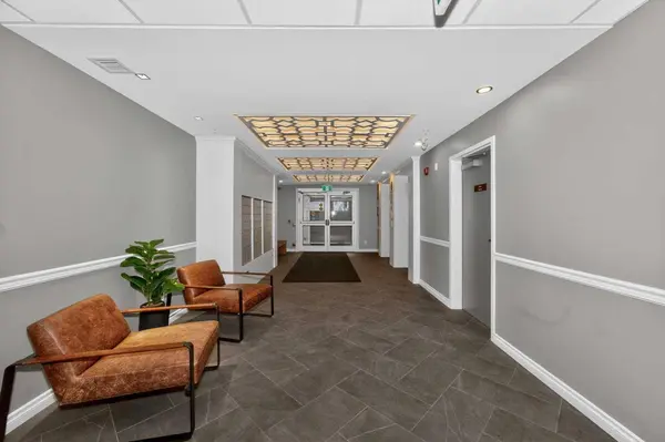 120 Mahogany ST SE #218, Calgary, AB T3M4E1