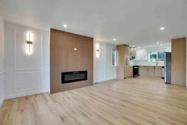 1903 62 ST NE, Calgary, AB T1Y1N3