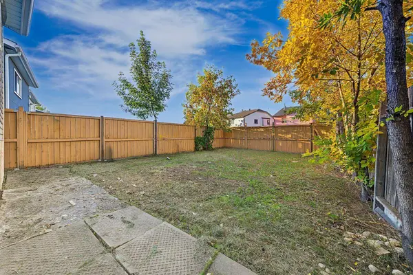 310 Castleridge DR NE, Calgary, AB T3J 3C4