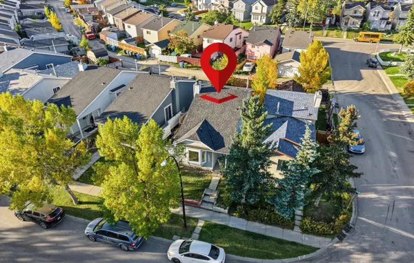 310 Castleridge DR NE, Calgary, AB T3J 3C4