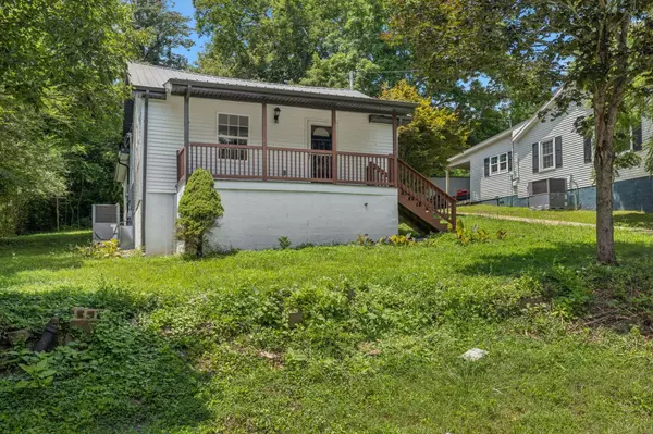 7932 Maple St, Lyles, TN 37098