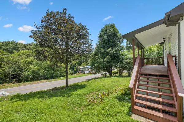 7932 Maple St, Lyles, TN 37098