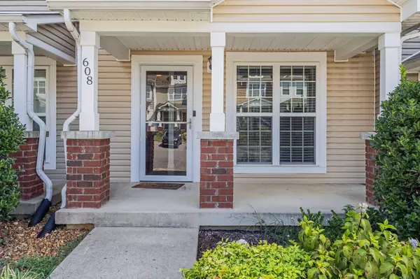 608 Bradburn Village Cir, Antioch, TN 37013