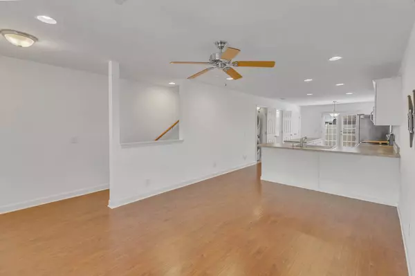 608 Bradburn Village Cir, Antioch, TN 37013