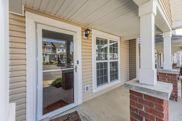 608 Bradburn Village Cir, Antioch, TN 37013