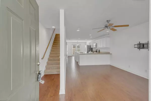 608 Bradburn Village Cir, Antioch, TN 37013