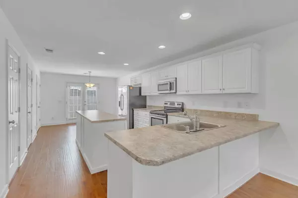 608 Bradburn Village Cir, Antioch, TN 37013