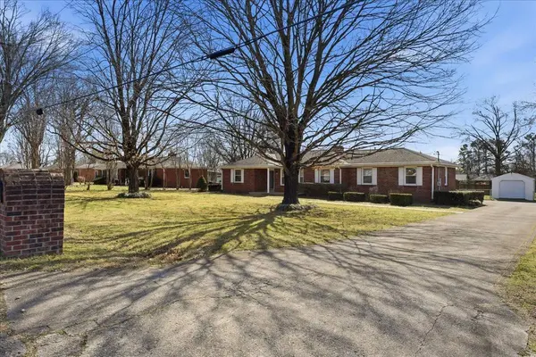 2525 Meadowood Dr, Nashville, TN 37214