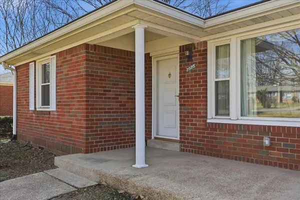 2525 Meadowood Dr, Nashville, TN 37214