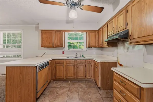413 Clearwater Dr, Nashville, TN 37217
