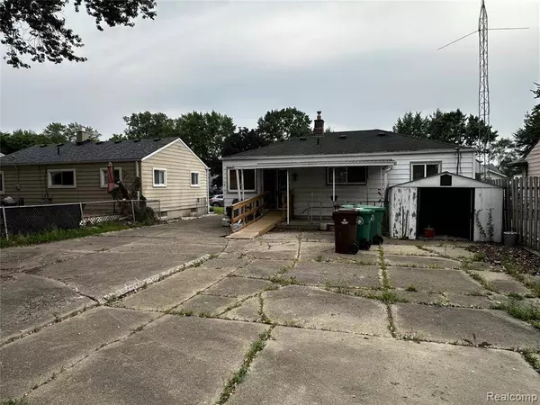 29020 Balmoral Street S, Garden City, MI 48135