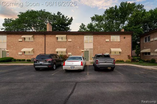 1199 S Sheldon Road K76, Plymouth, MI 48170