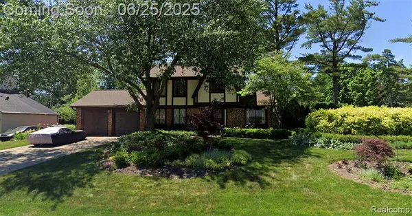 28555 Balmoral Way, Farmington Hills, MI 48334