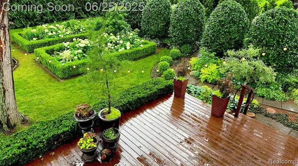 28555 Balmoral Way, Farmington Hills, MI 48334