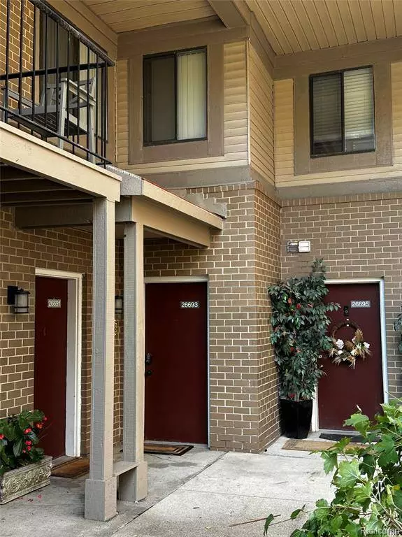 26693 W Carnegie Park Drive, Southfield, MI 48034