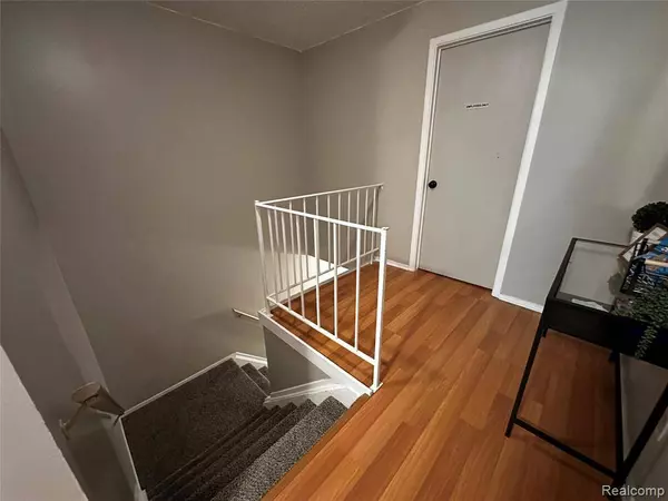 26693 W Carnegie Park Drive, Southfield, MI 48034