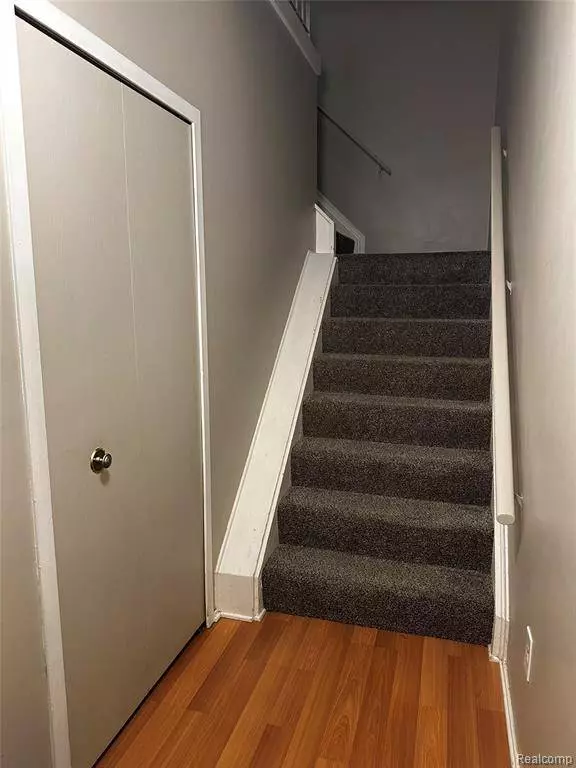 26693 W Carnegie Park Drive, Southfield, MI 48034