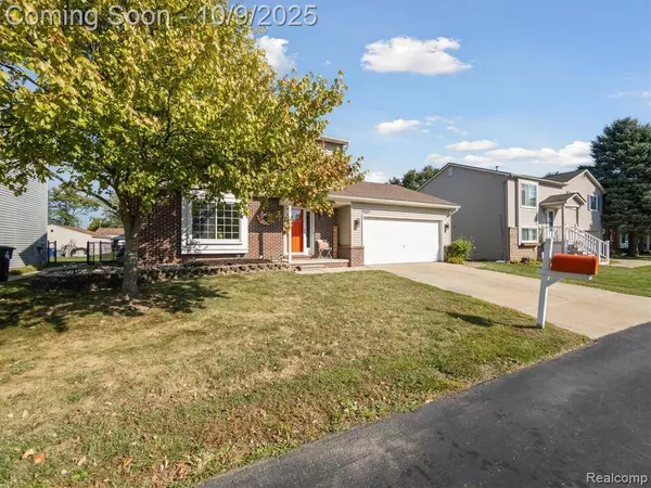 39260 S Phlox Lane, Westland, MI 48186