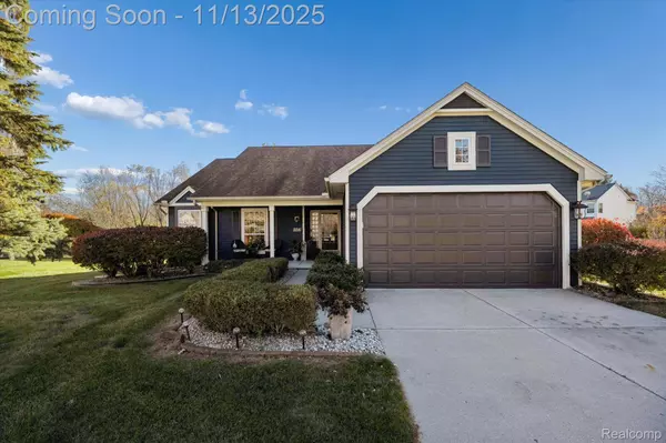 854 Westbrooke DR, South Lyon, MI 48178