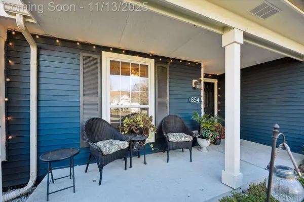 854 Westbrooke DR, South Lyon, MI 48178