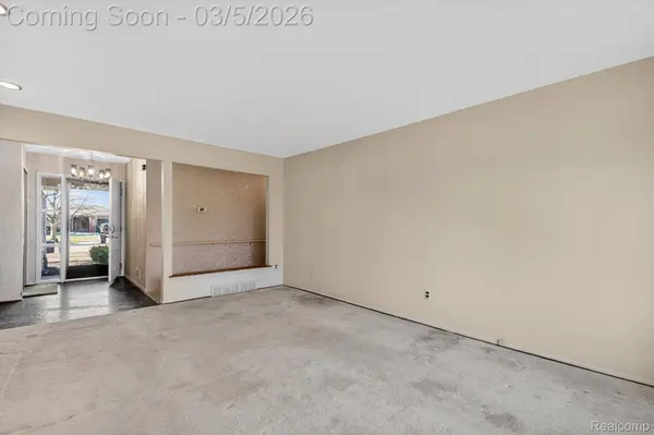 37150 Bennett ST, Livonia, MI 48152