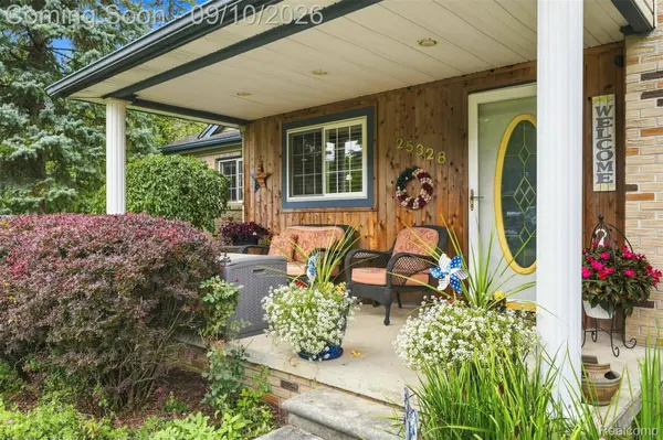 25328 Wick RD S, Taylor, MI 48180