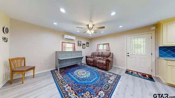 150 David St, Jefferson, TX 75657