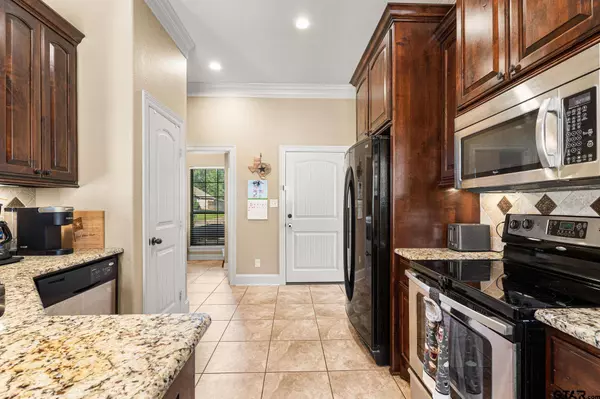 11226 Water Oak, Flint, TX 75762